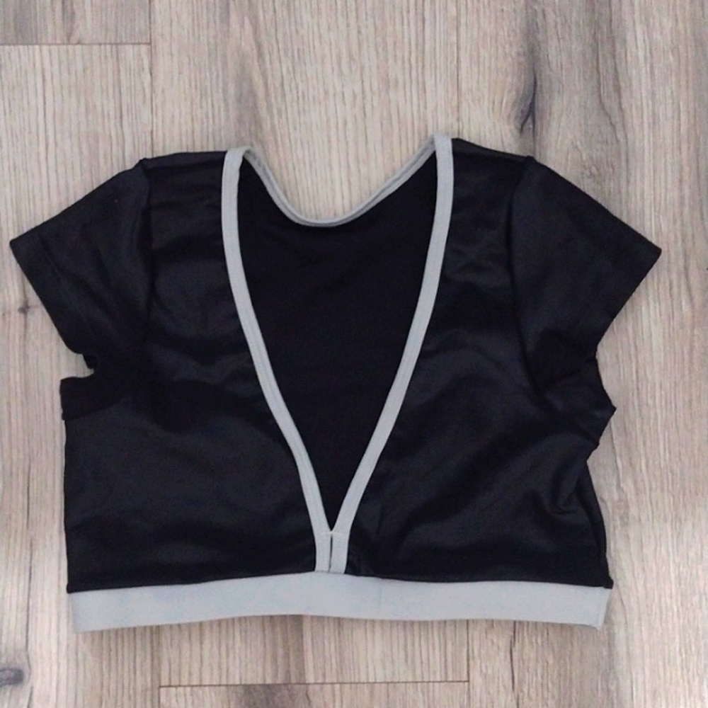Black and grey crop top active wear